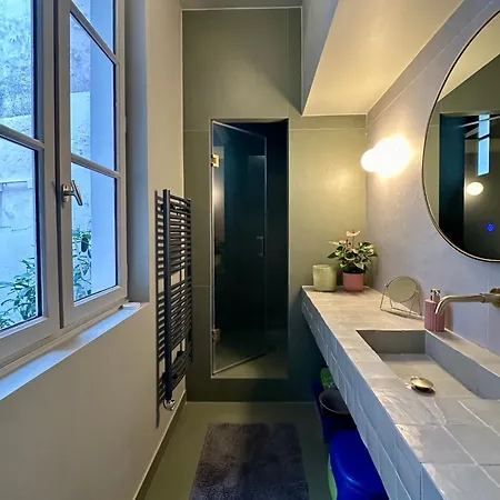 Marais 8rdl - 2 Rooms, 2 Bathrooms, Terrace *