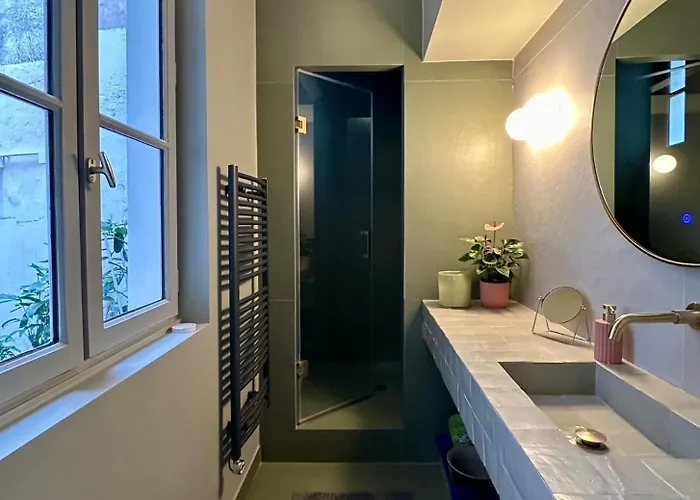 Marais 8rdl - 2 Rooms, 2 Bathrooms, Terrace *