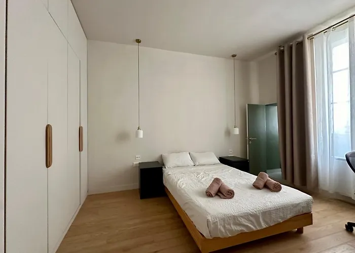 Marais 8rdl - 2 Rooms, 2 Bathrooms, Terrace *